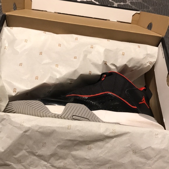 Jordan Stay Loyal Size 9. Barley worn and bottom look like new - Picture 4 of 7